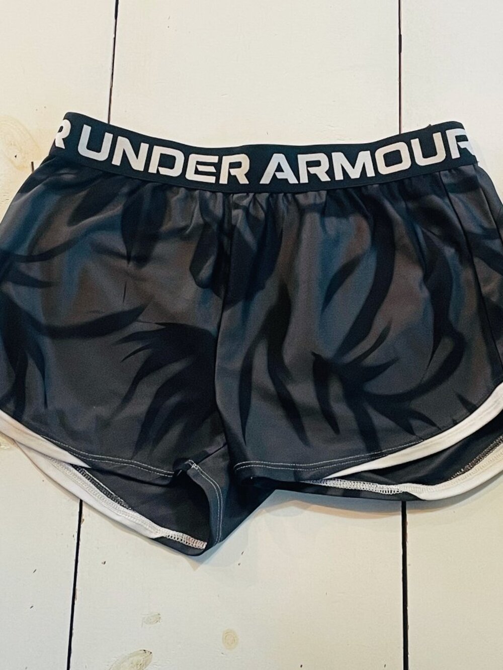 Under Armour Shorts Size Youth Large
